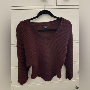 American Eagle S maroon v-neck sweater, lightly worn